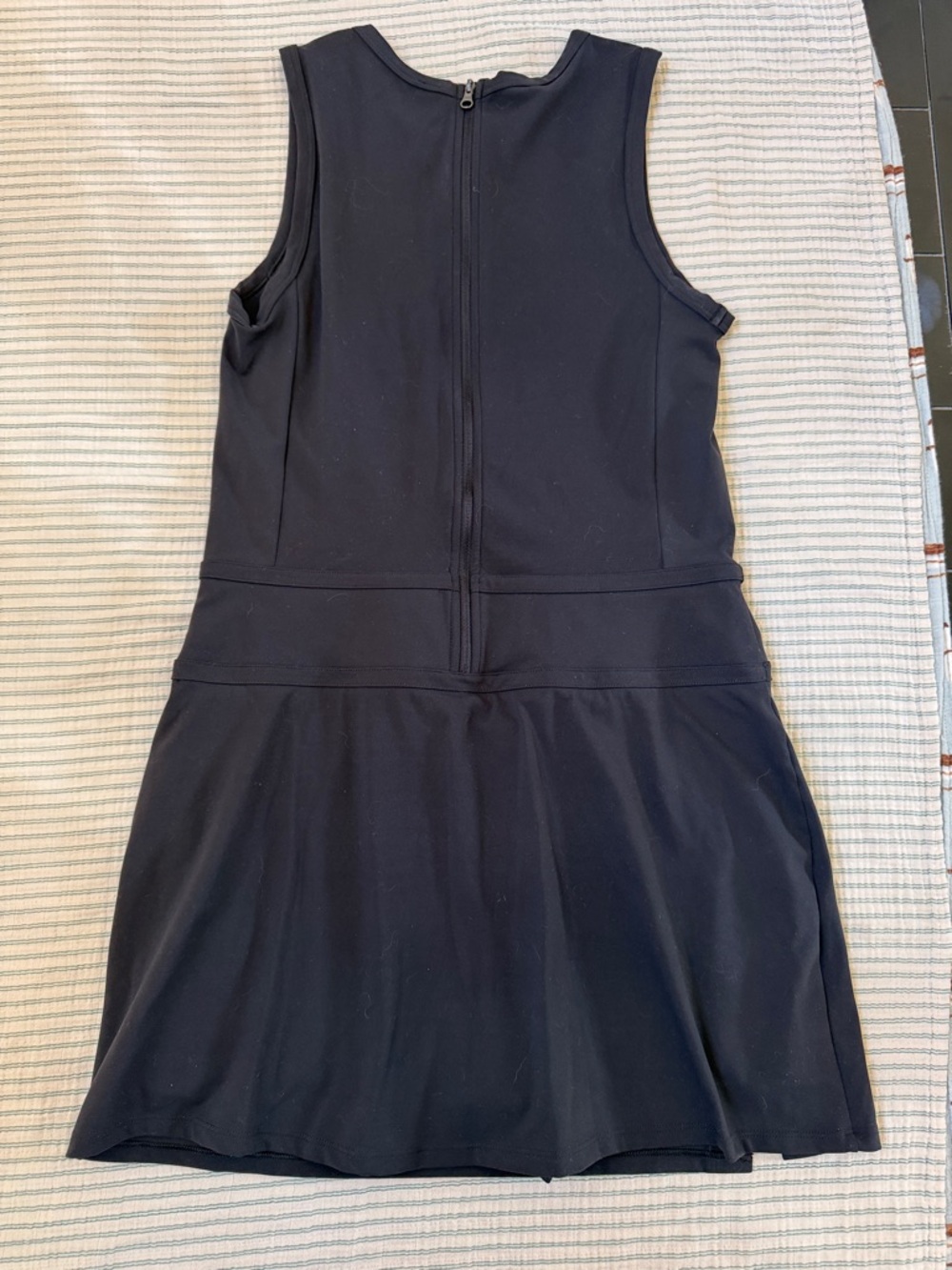 Vuori Topspin Tennis Dress — Black Medium - Picture 10 of 11